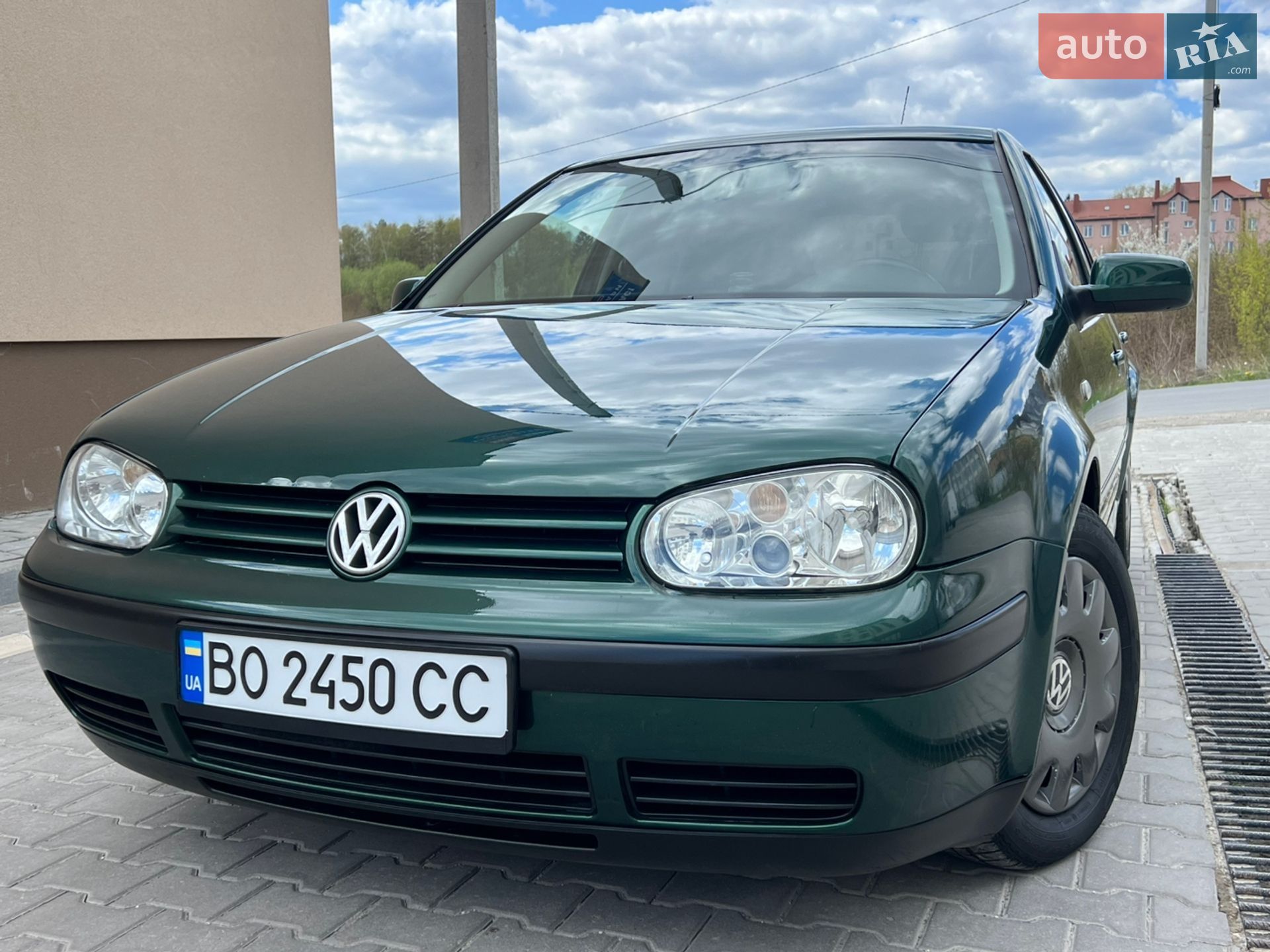VOLKSWAGEN GOLF 2003