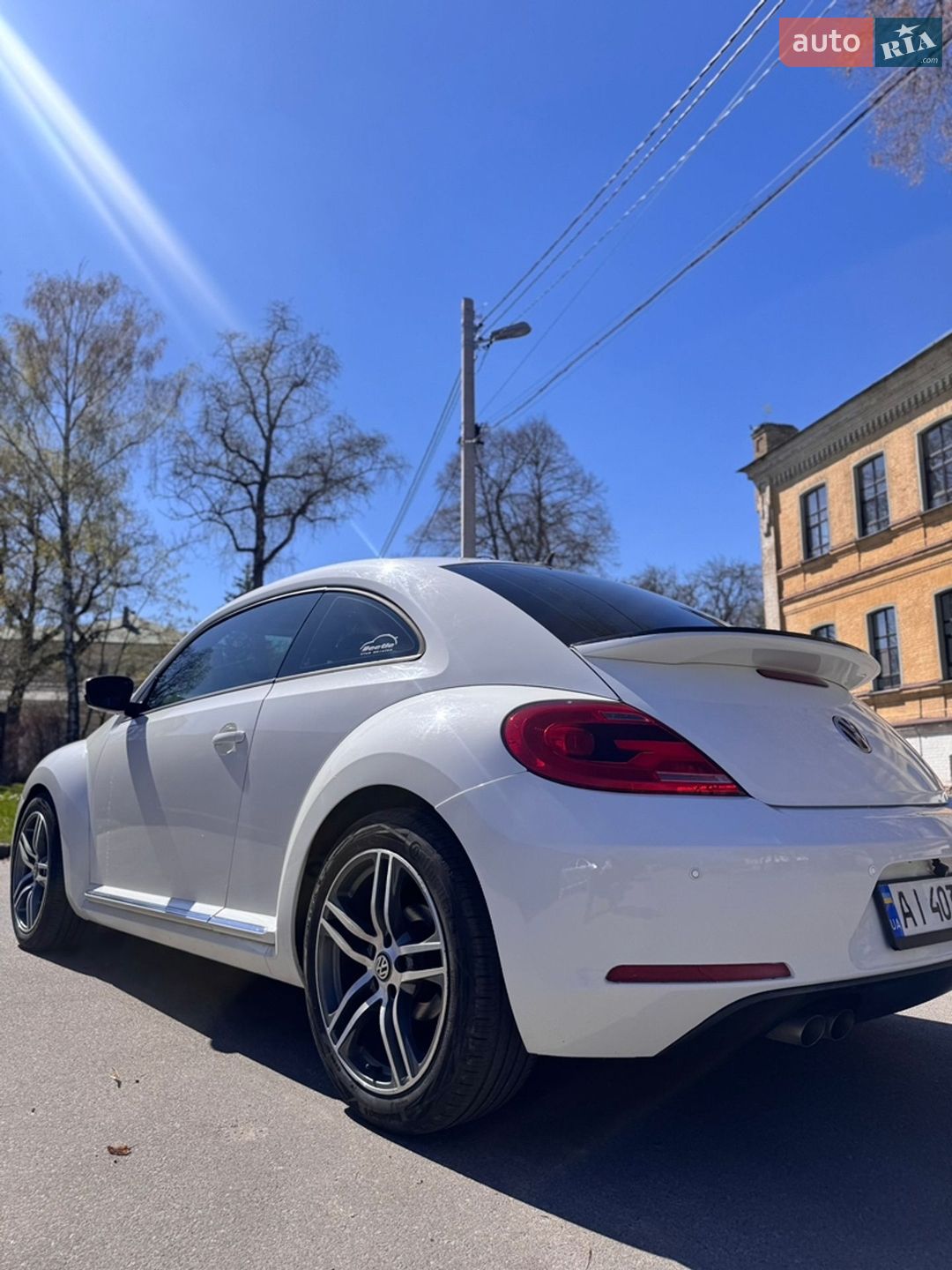VOLKSWAGEN BEETLE 2013