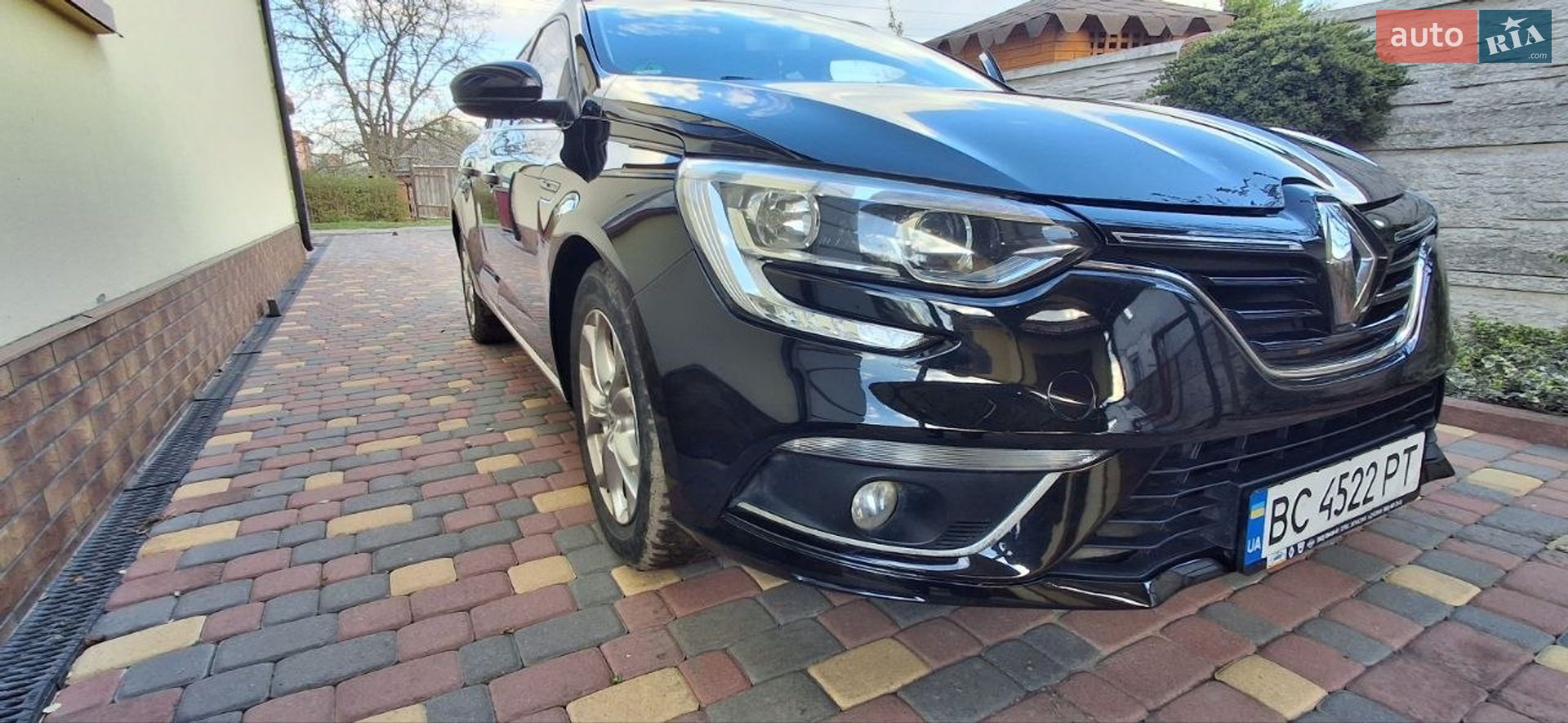 Головне фото звіту автомобіля RENAULT MEGANE 2016