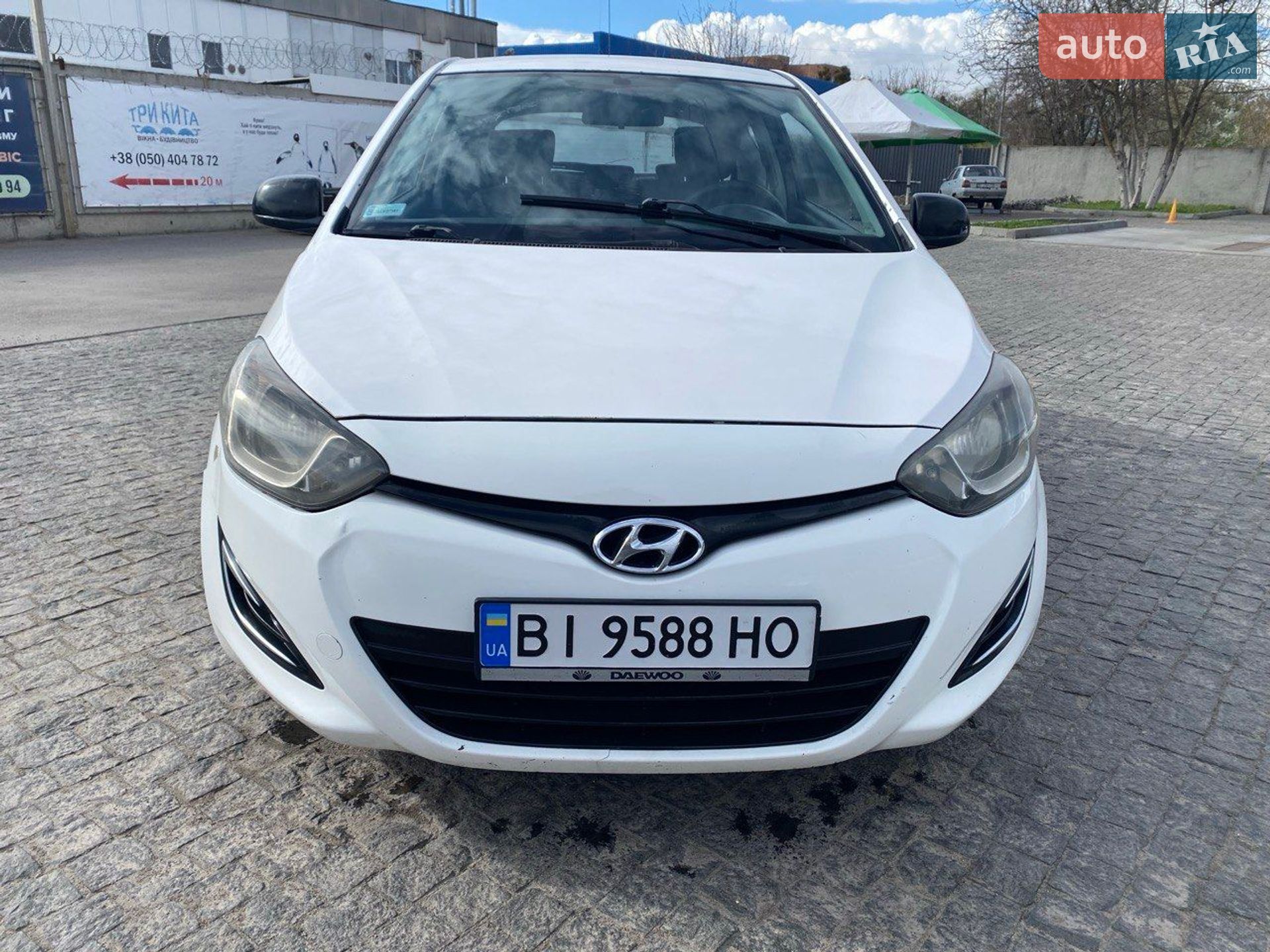 Головне фото звіту автомобіля HYUNDAI I20 2013