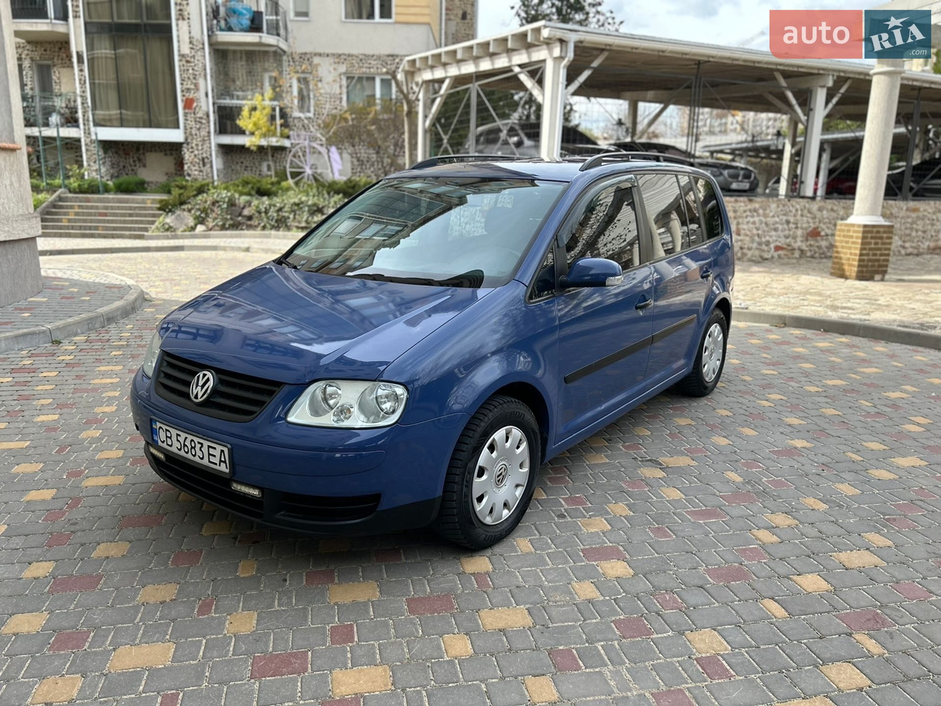 VOLKSWAGEN TOURAN 2005