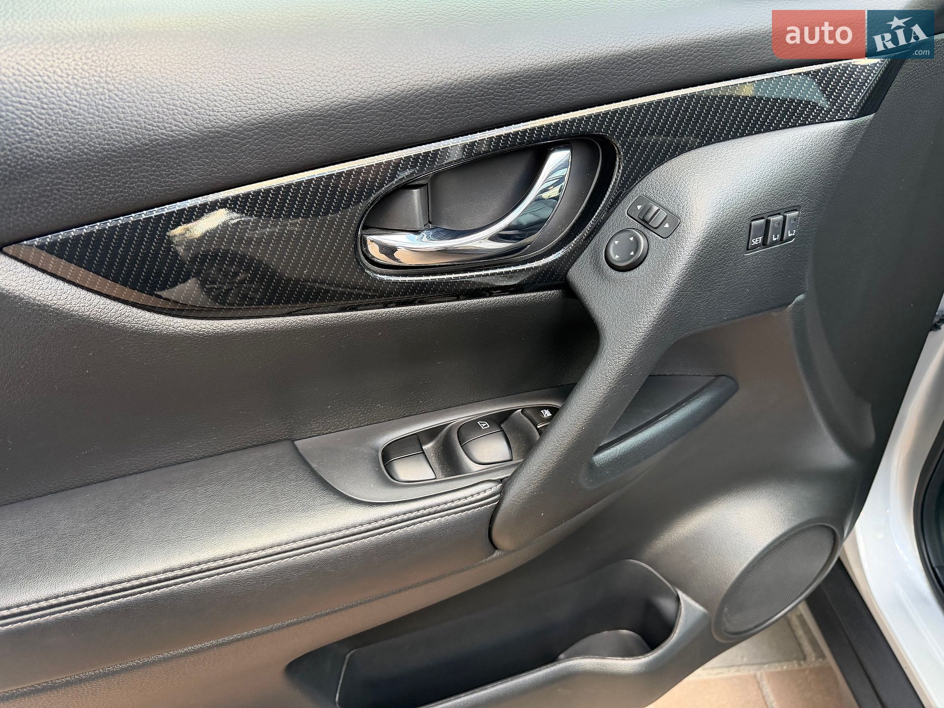 NISSAN ROGUE 2019