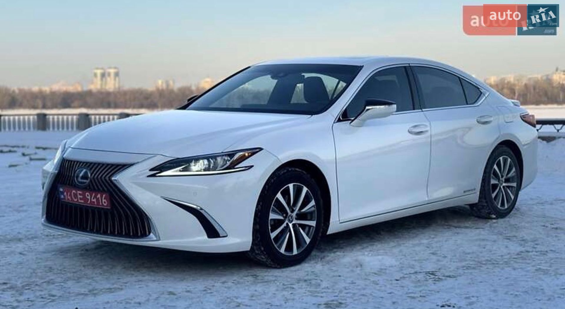LEXUS ES 300H 2021