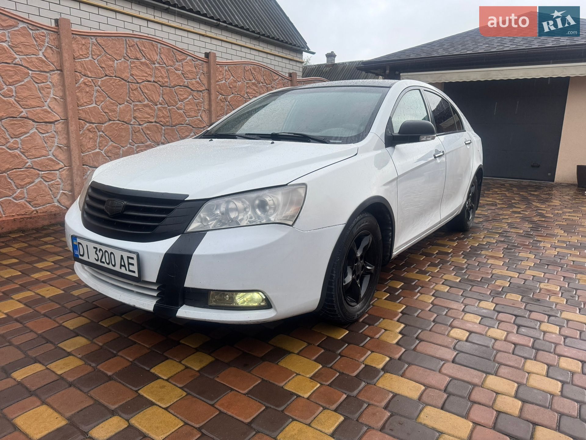 GEELY EMGRAND EC7 2012