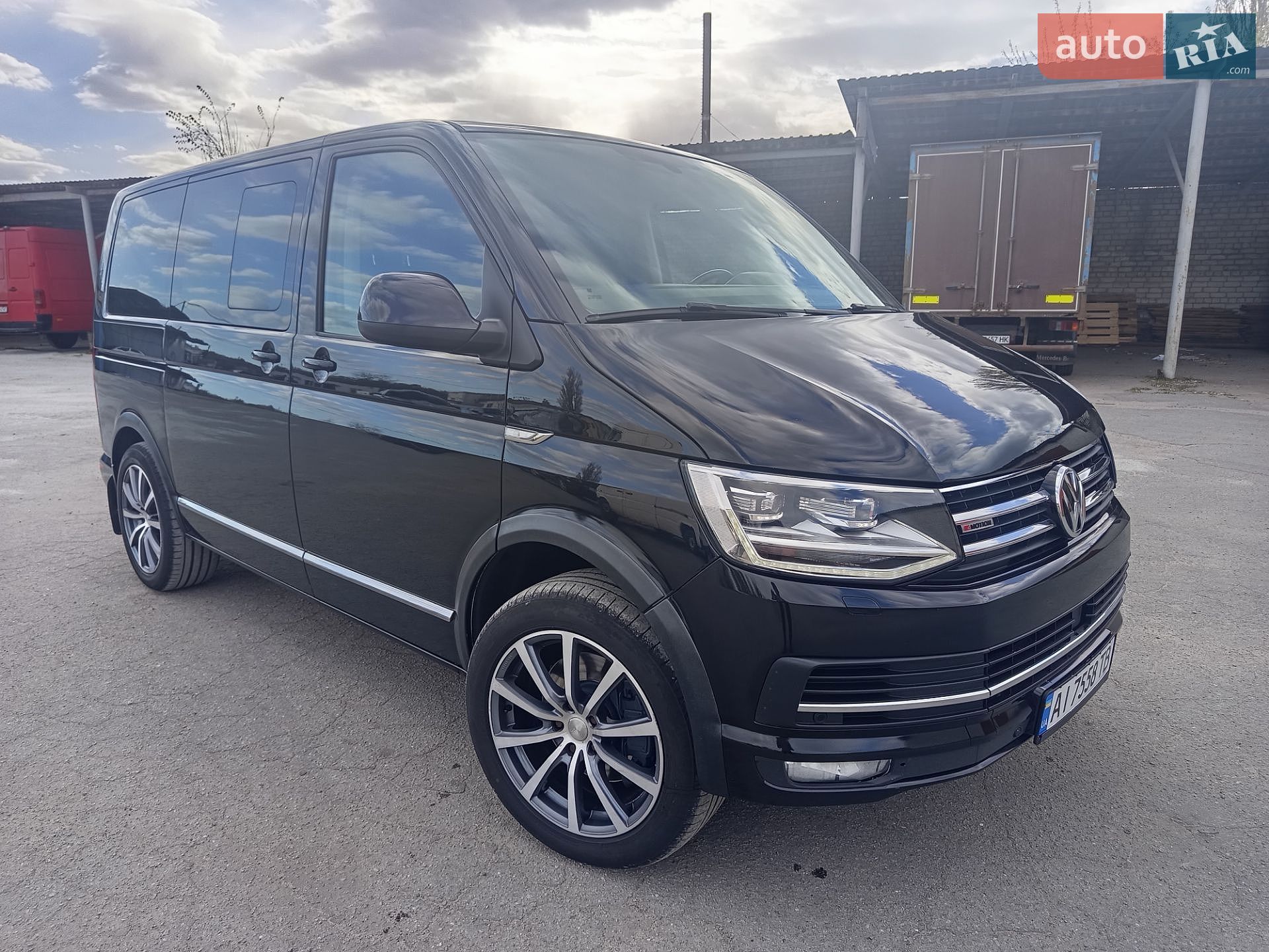 VOLKSWAGEN TRANSPORTER 2017