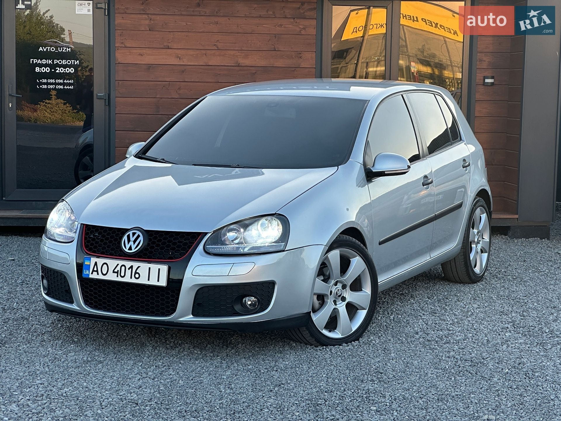 VOLKSWAGEN GOLF 2004