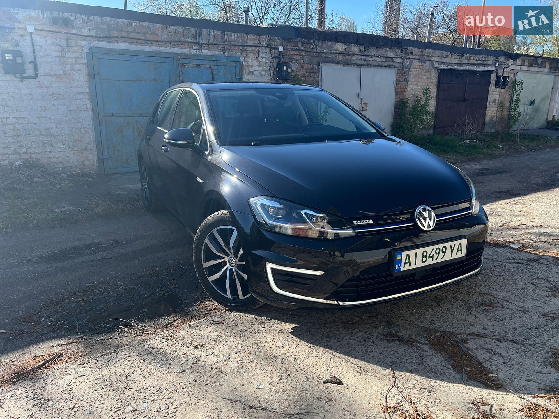 VOLKSWAGEN E-GOLF 2019