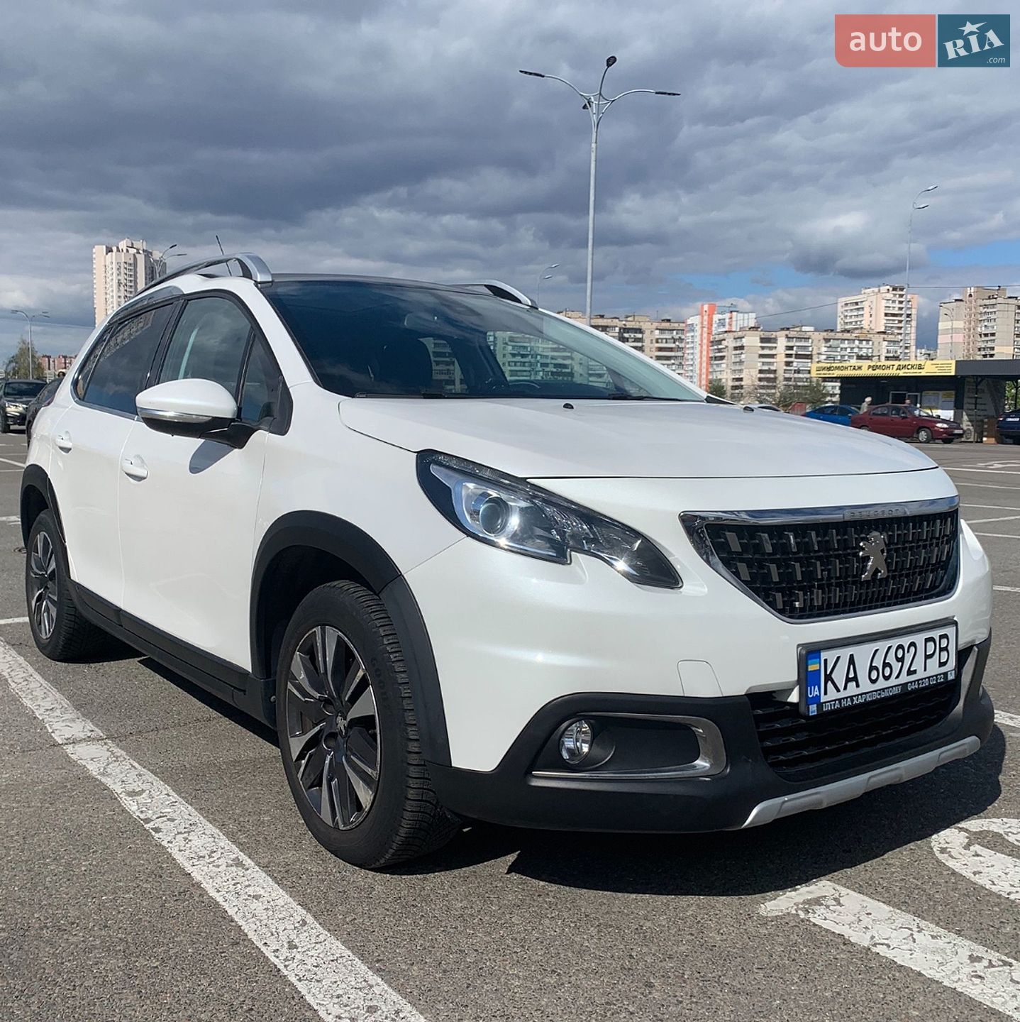Головне фото звіту автомобіля PEUGEOT 2008 2017