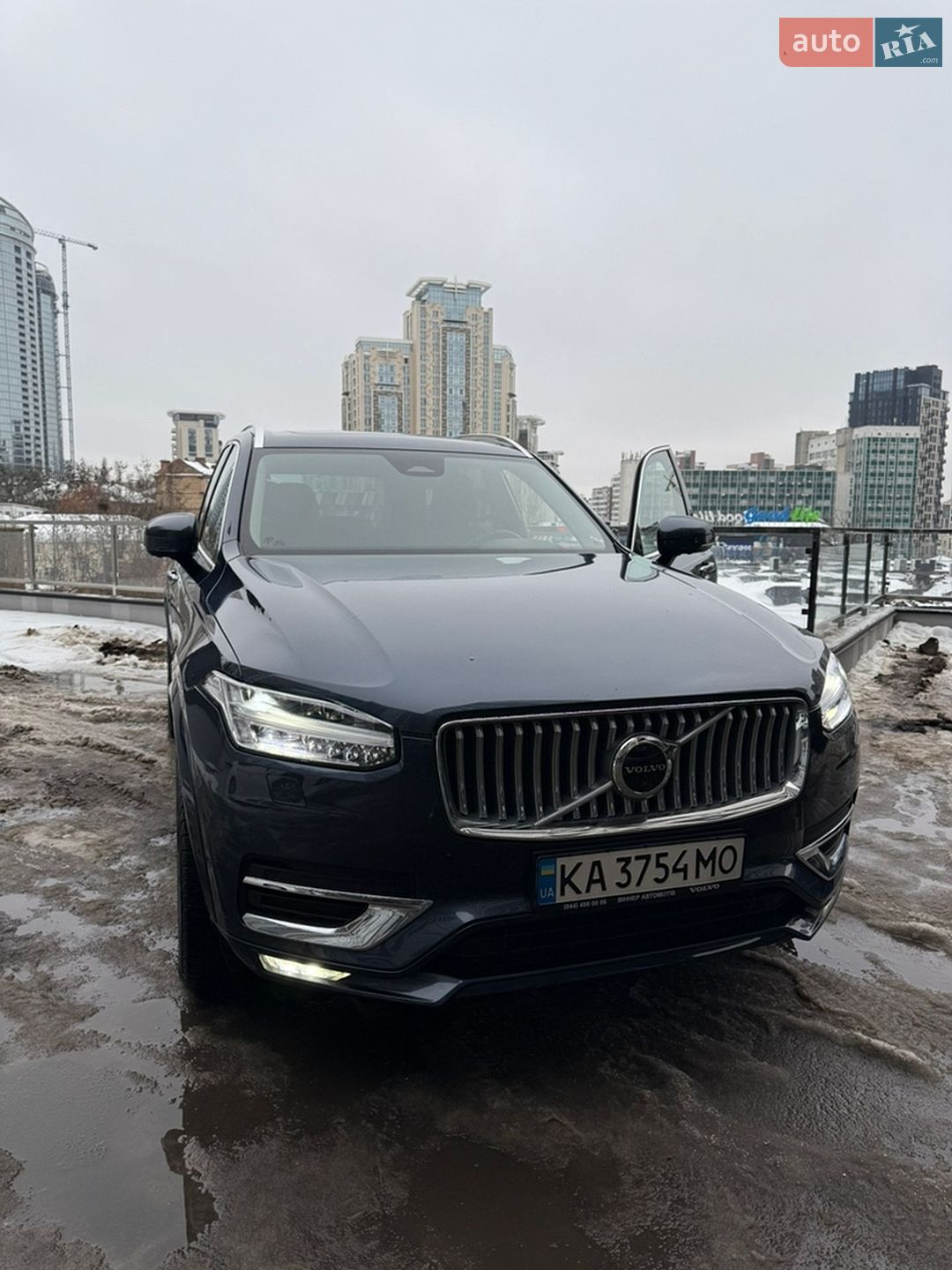 VOLVO XC90