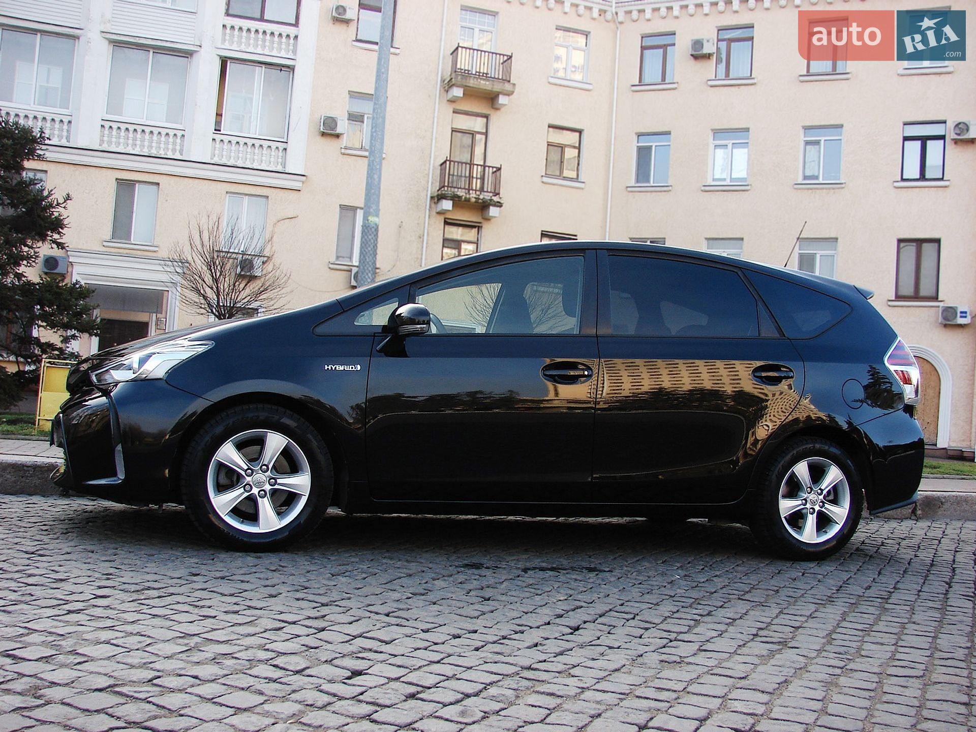 TOYOTA PRIUS 2018
