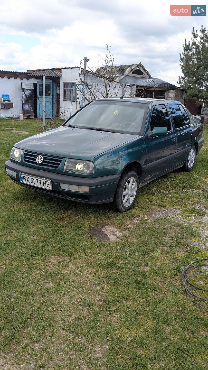 VOLKSWAGEN VENTO 1996