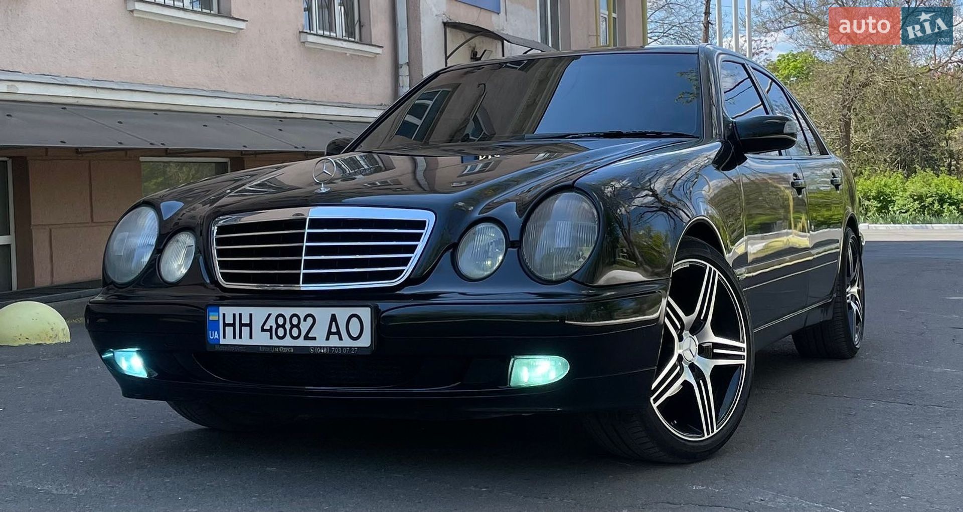 MERCEDES-BENZ E 200 2001