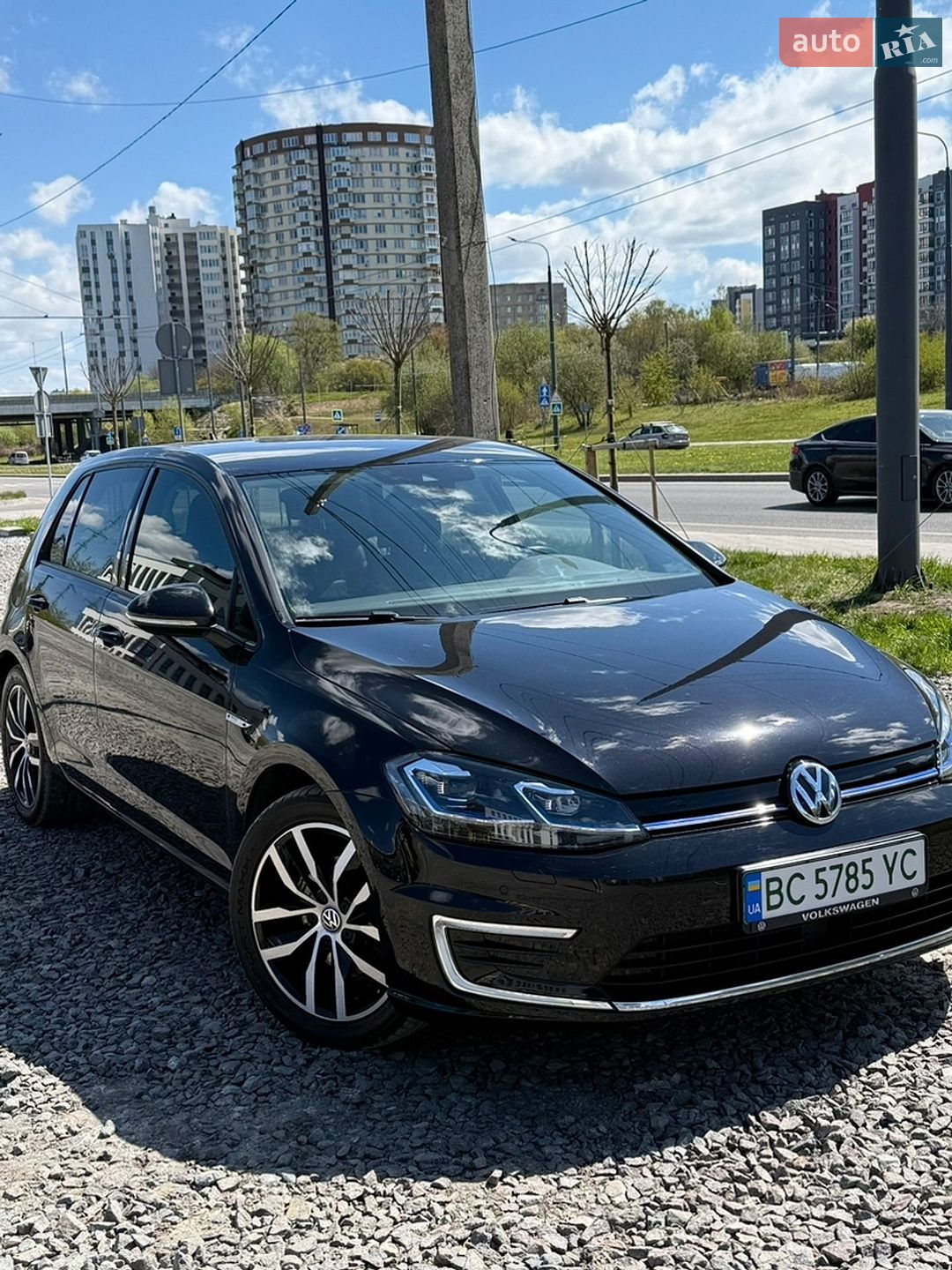 VOLKSWAGEN E-GOLF 2019