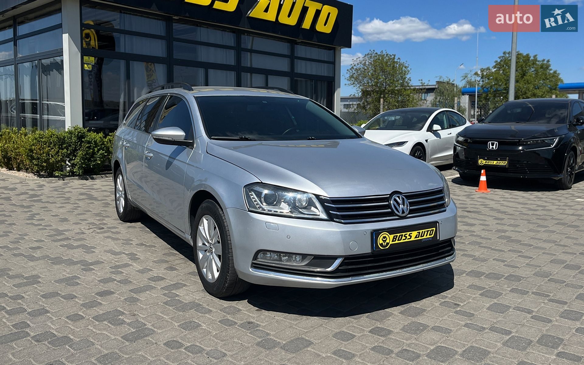 VOLKSWAGEN PASSAT 2011