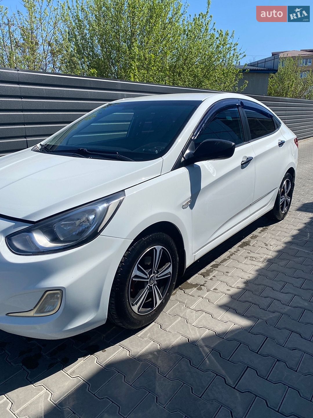 Головне фото звіту автомобіля HYUNDAI ACCENT 2014