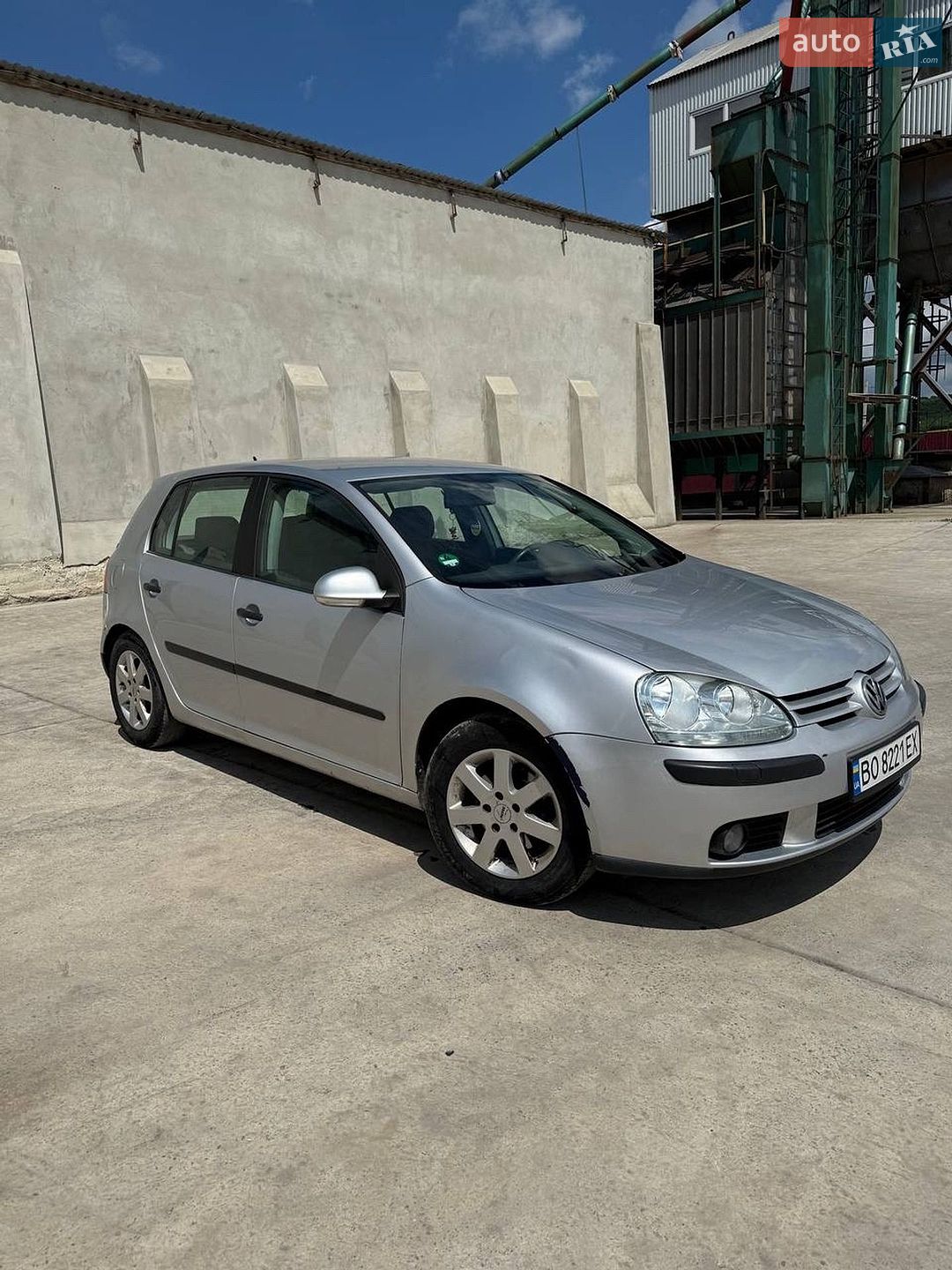 VOLKSWAGEN GOLF 2004