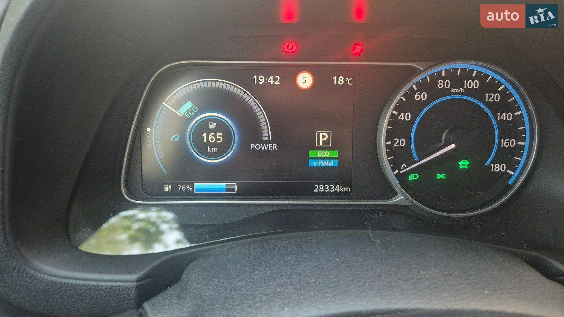 Головне фото звіту автомобіля NISSAN LEAF 2018