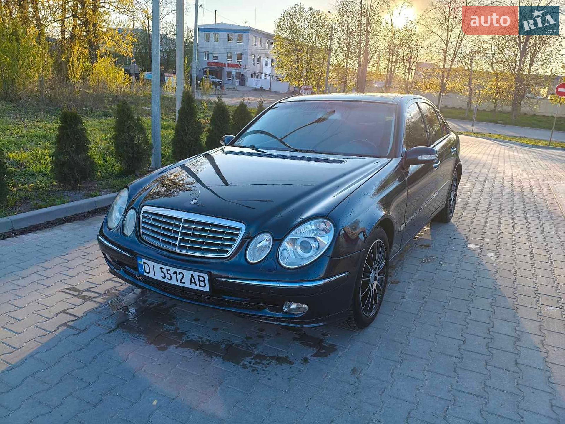 MERCEDES-BENZ E 400 2003