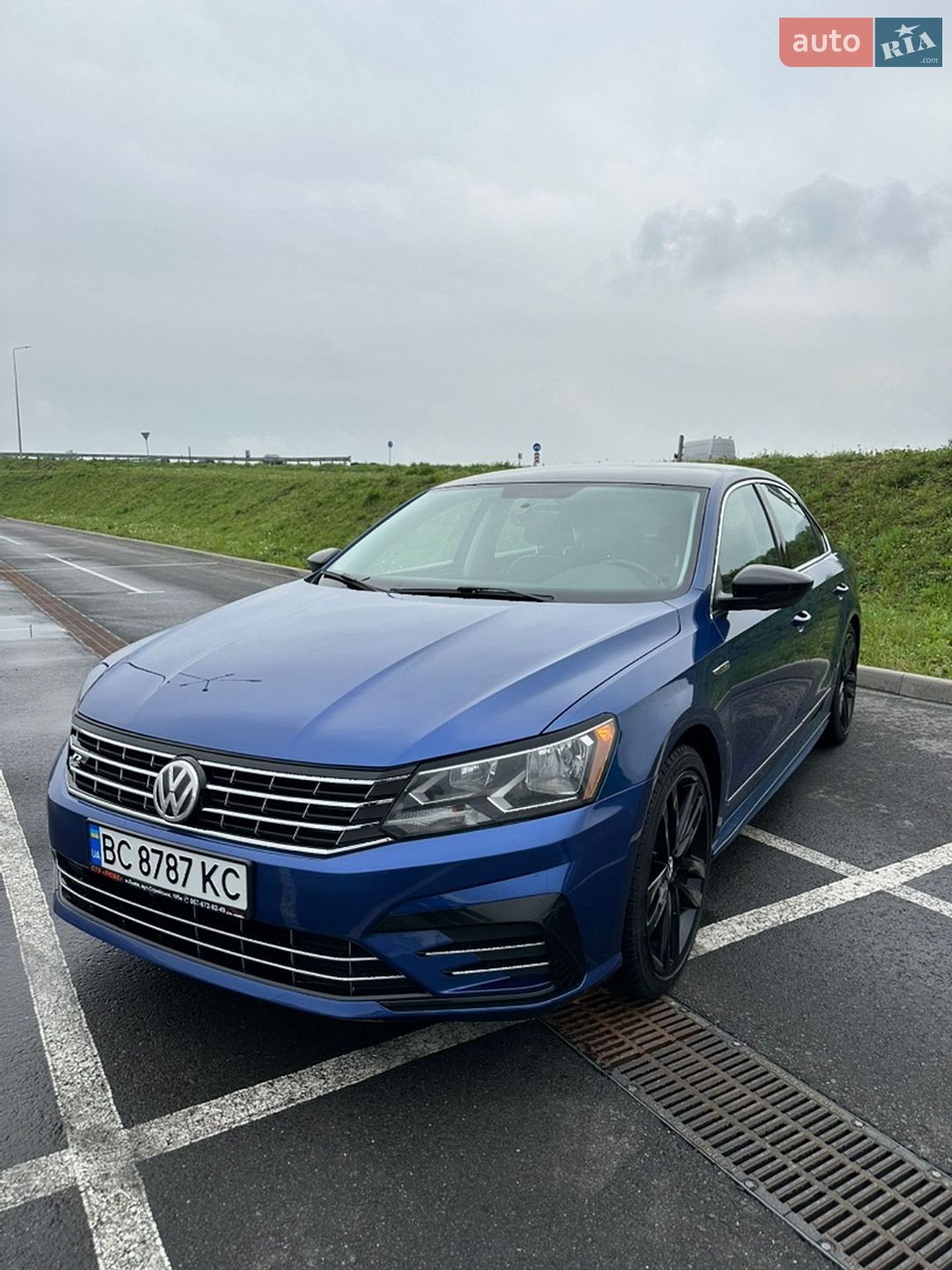 VOLKSWAGEN PASSAT 2016