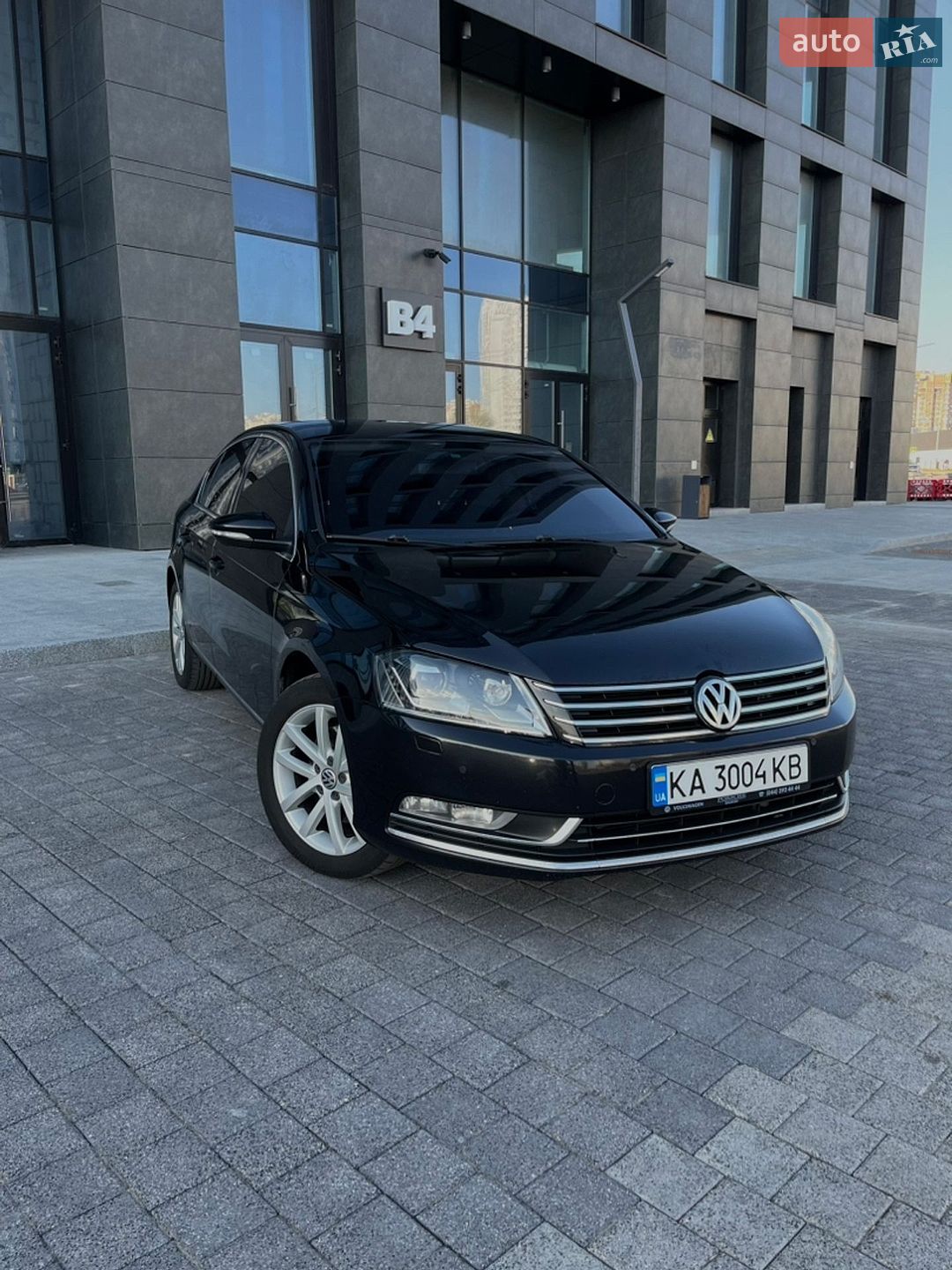 VOLKSWAGEN PASSAT 2012