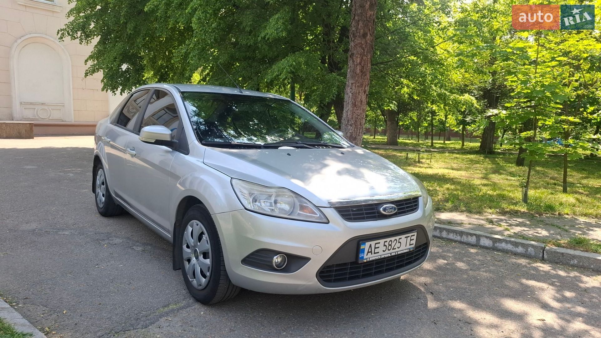 Головне фото звіту автомобіля FORD FOCUS 2010