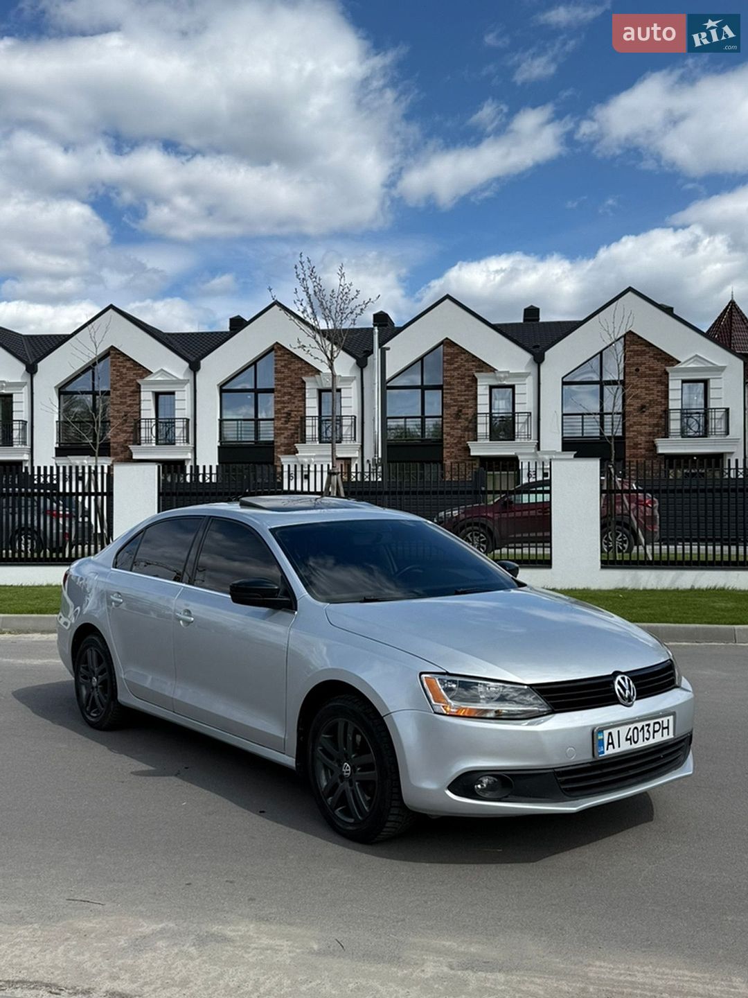 VOLKSWAGEN JETTA 2011