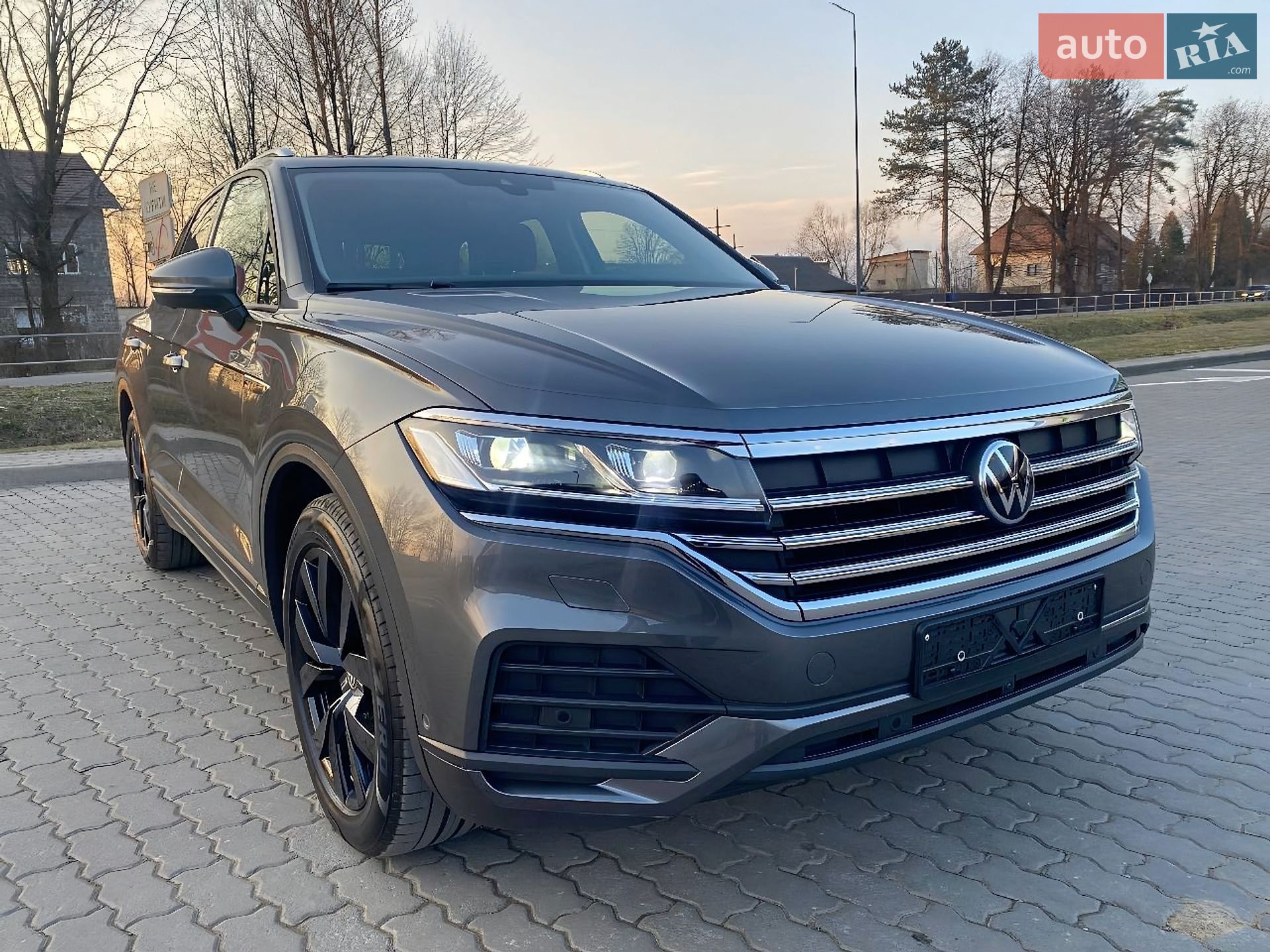 Головне фото звіту автомобіля VOLKSWAGEN TOUAREG 2023