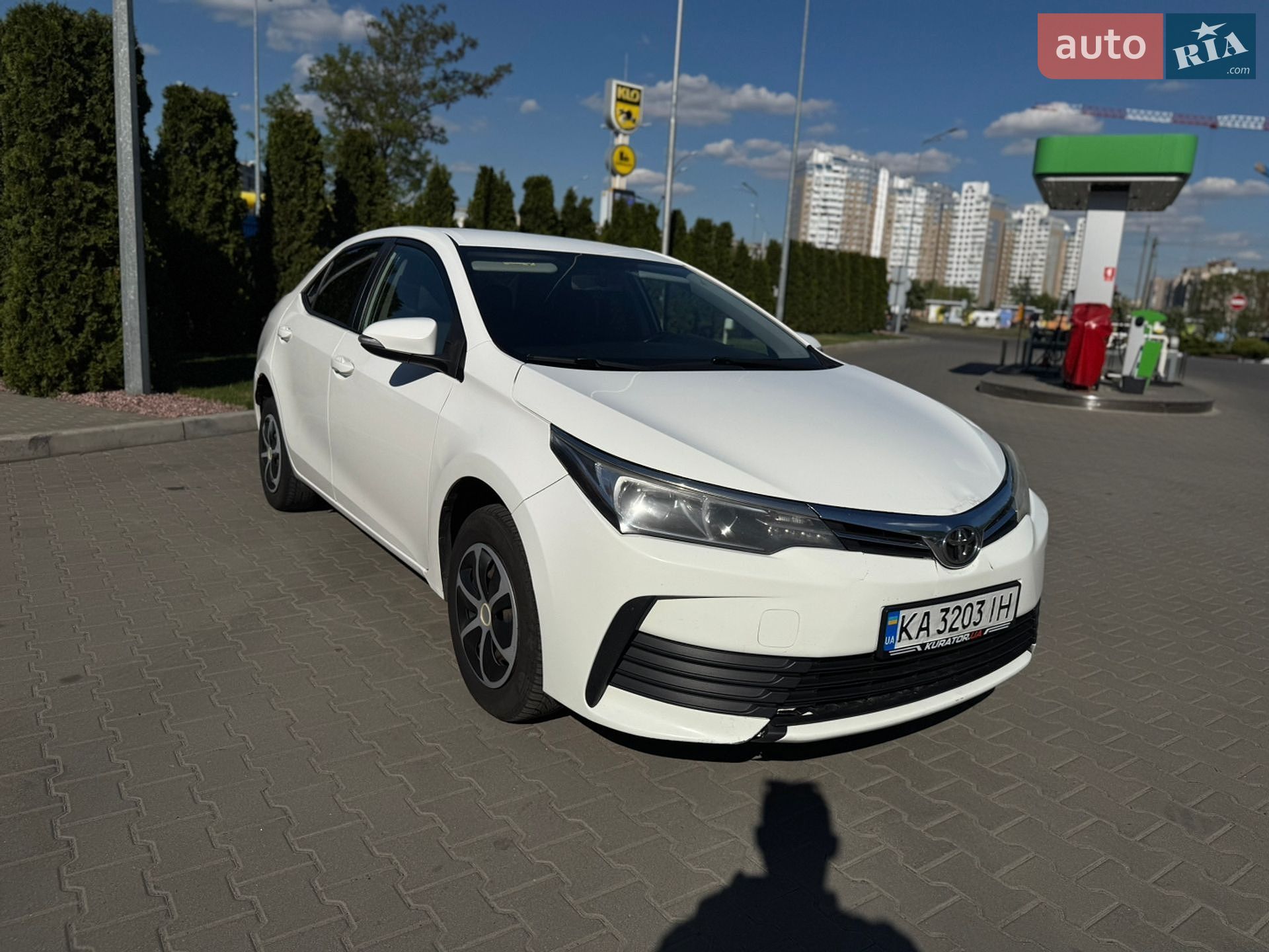 Головне фото звіту автомобіля TOYOTA COROLLA 2016
