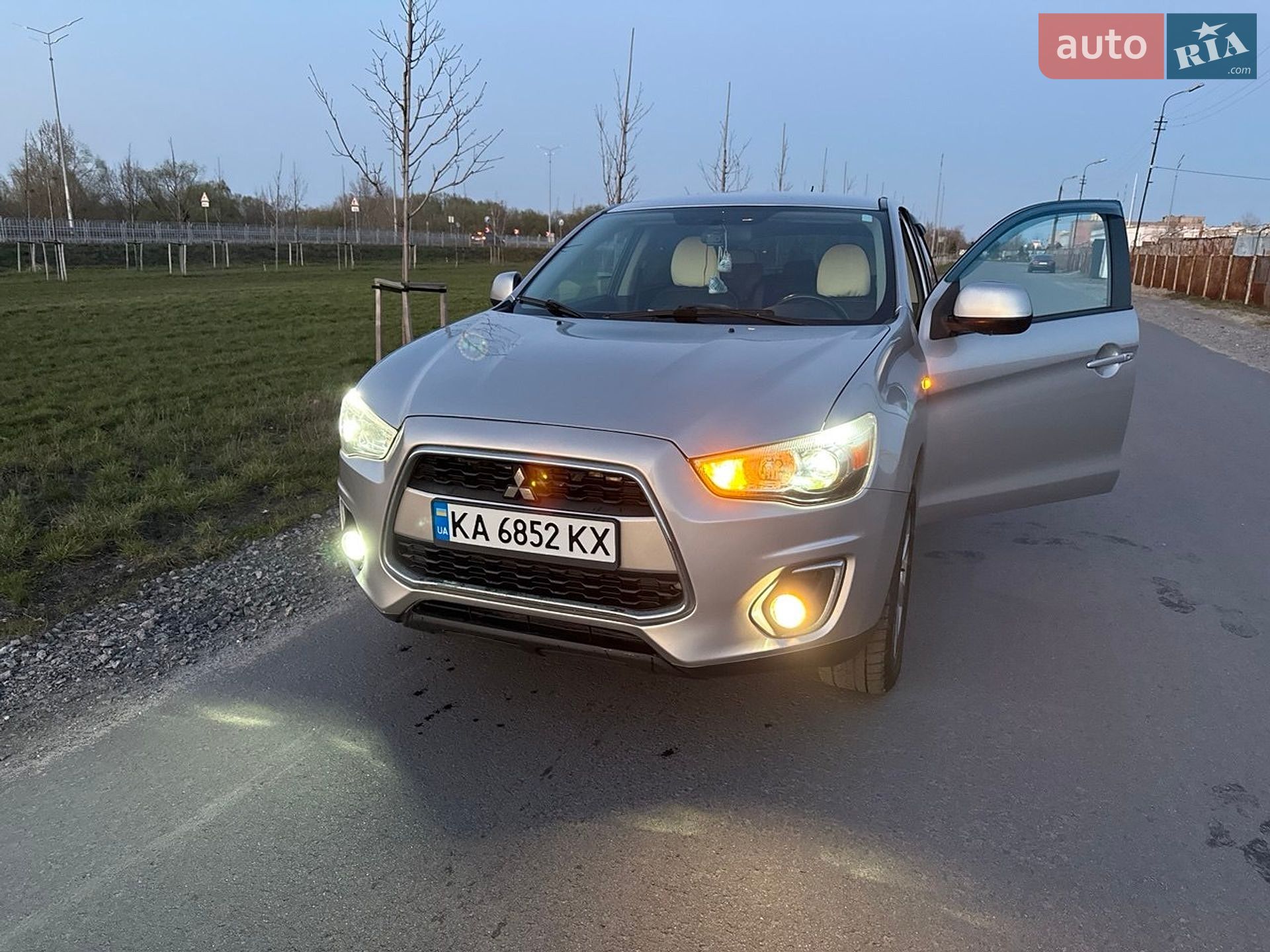 Головне фото звіту автомобіля MITSUBISHI OUTLANDER SPORT 2013
