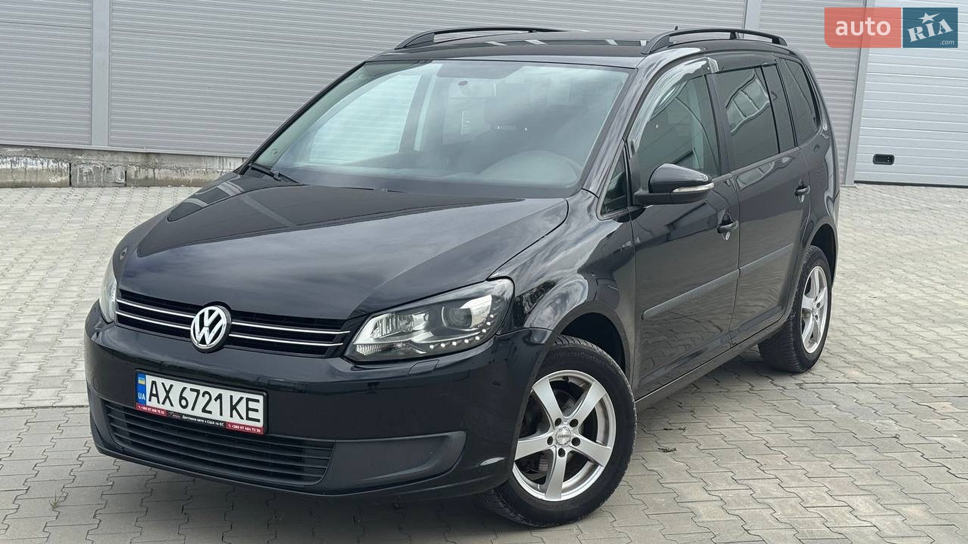VOLKSWAGEN TOURAN 2011