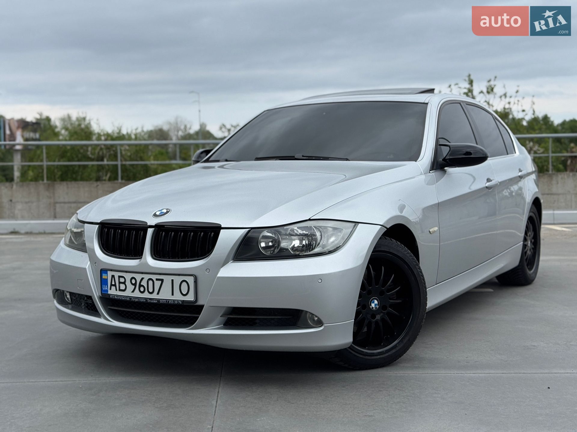Головне фото звіту автомобіля BMW 325I 2005