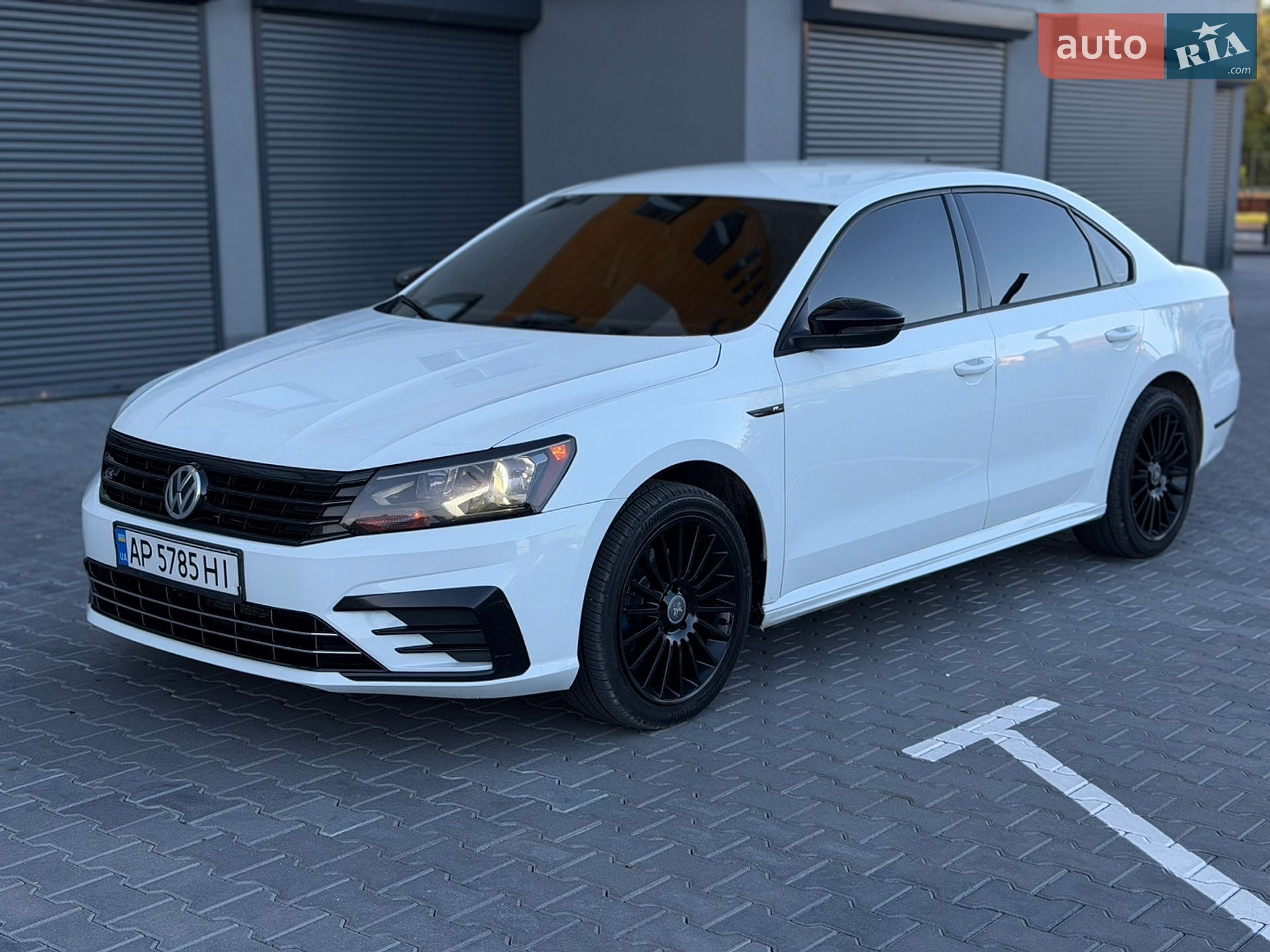 VOLKSWAGEN PASSAT 2017