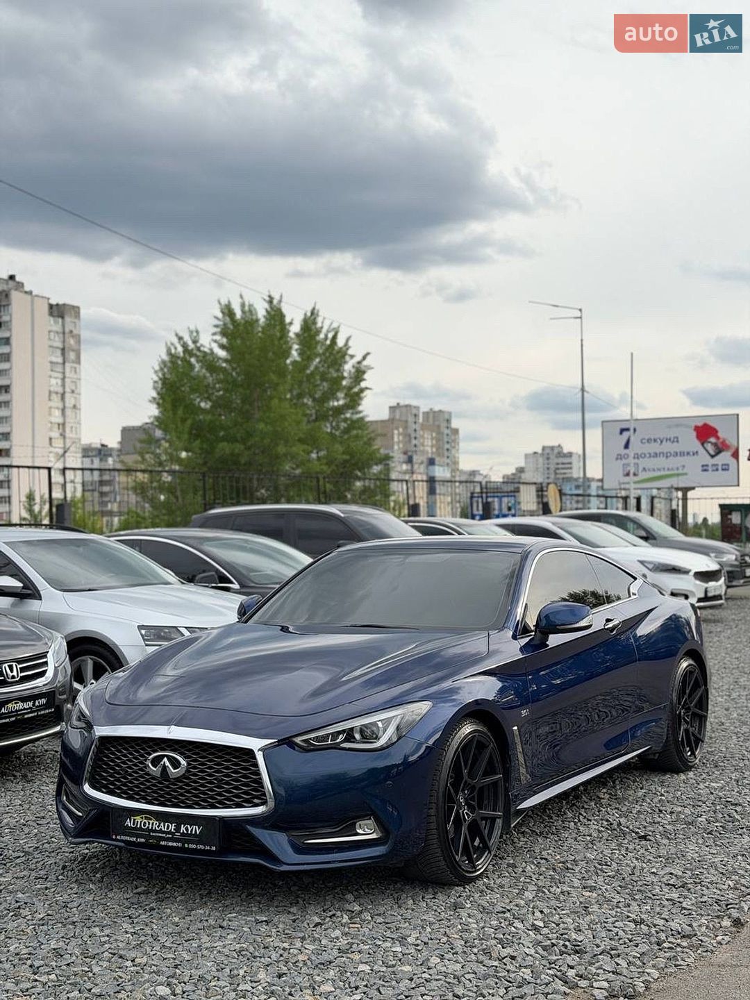 Головне фото звіту автомобіля INFINITI Q60 2017