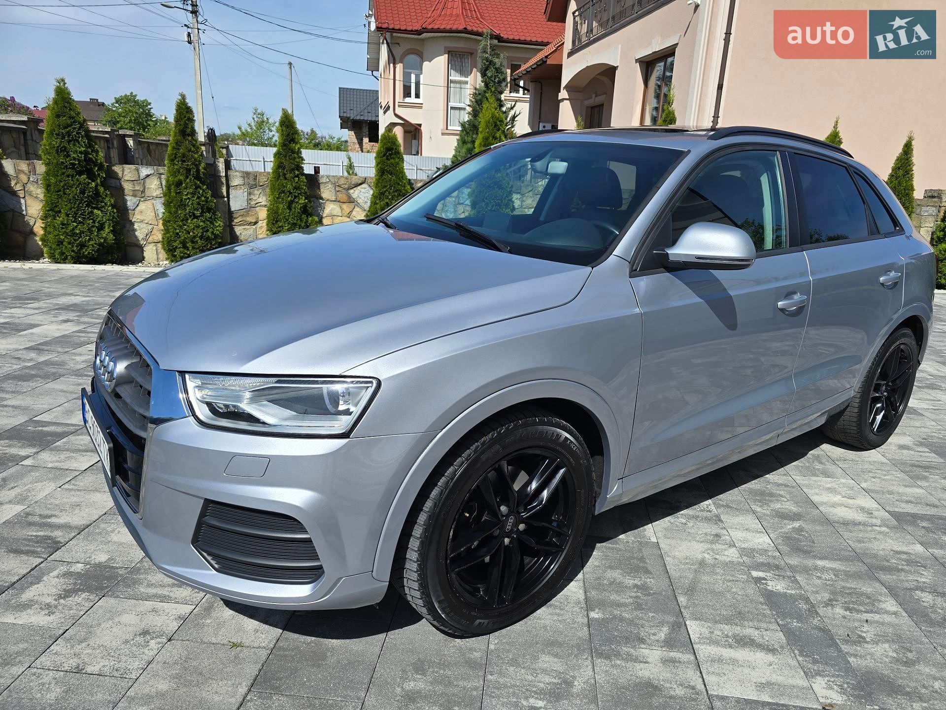 Головне фото звіту автомобіля AUDI Q3 2016