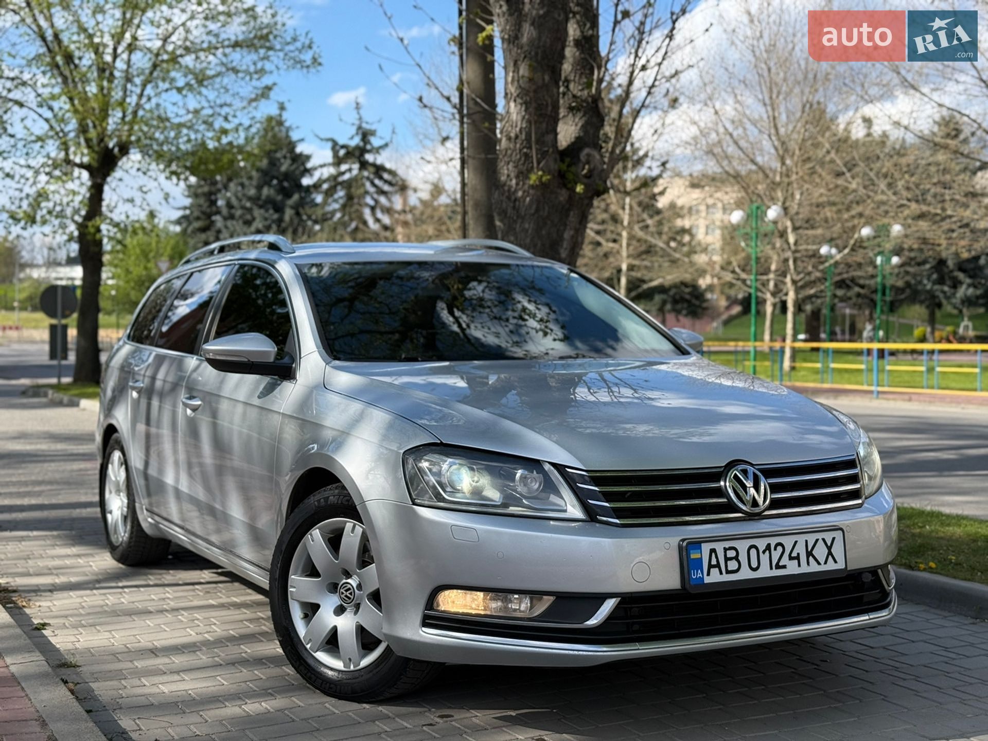 VOLKSWAGEN PASSAT 2011