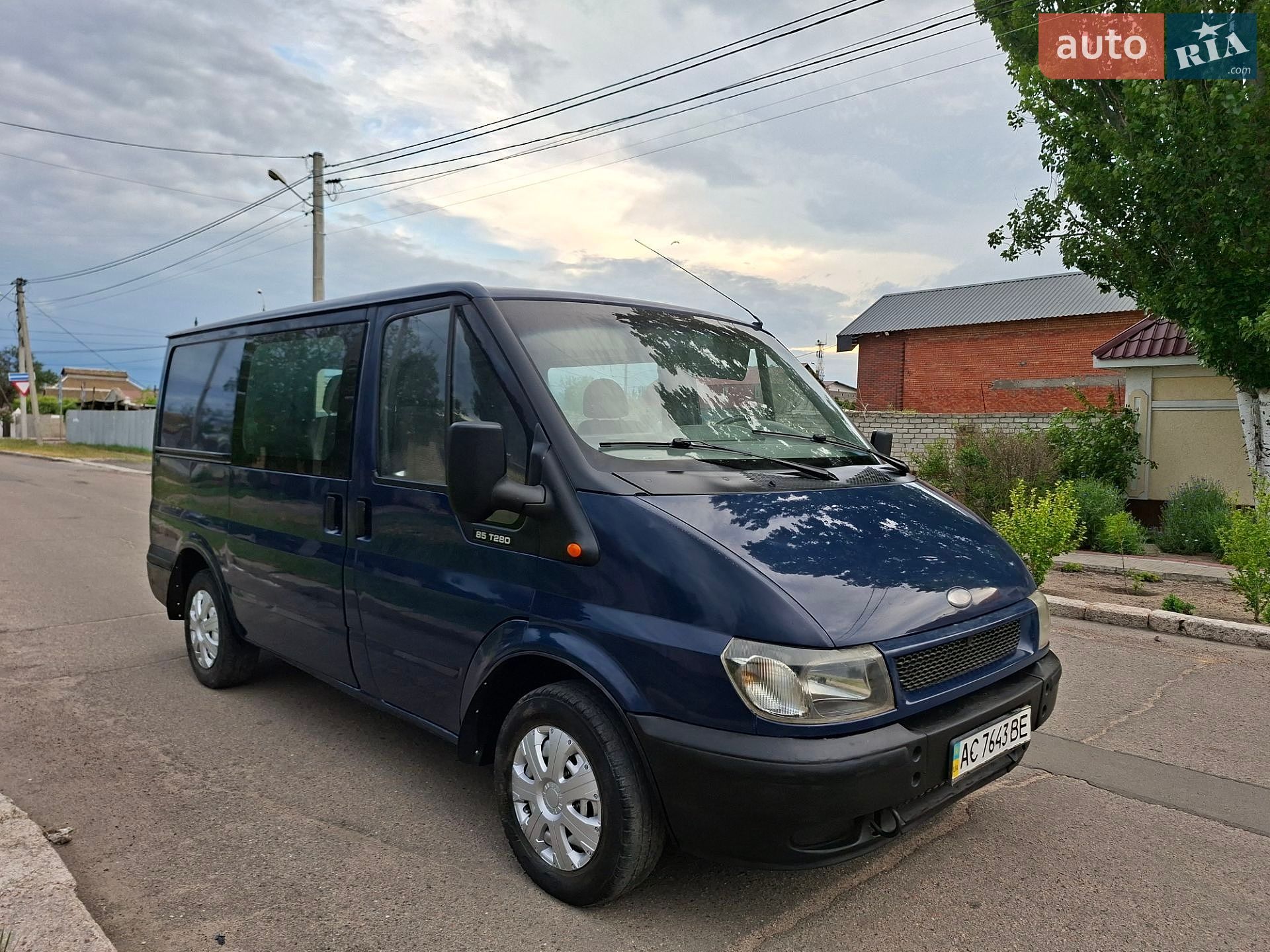 FORD TRANSIT 2004