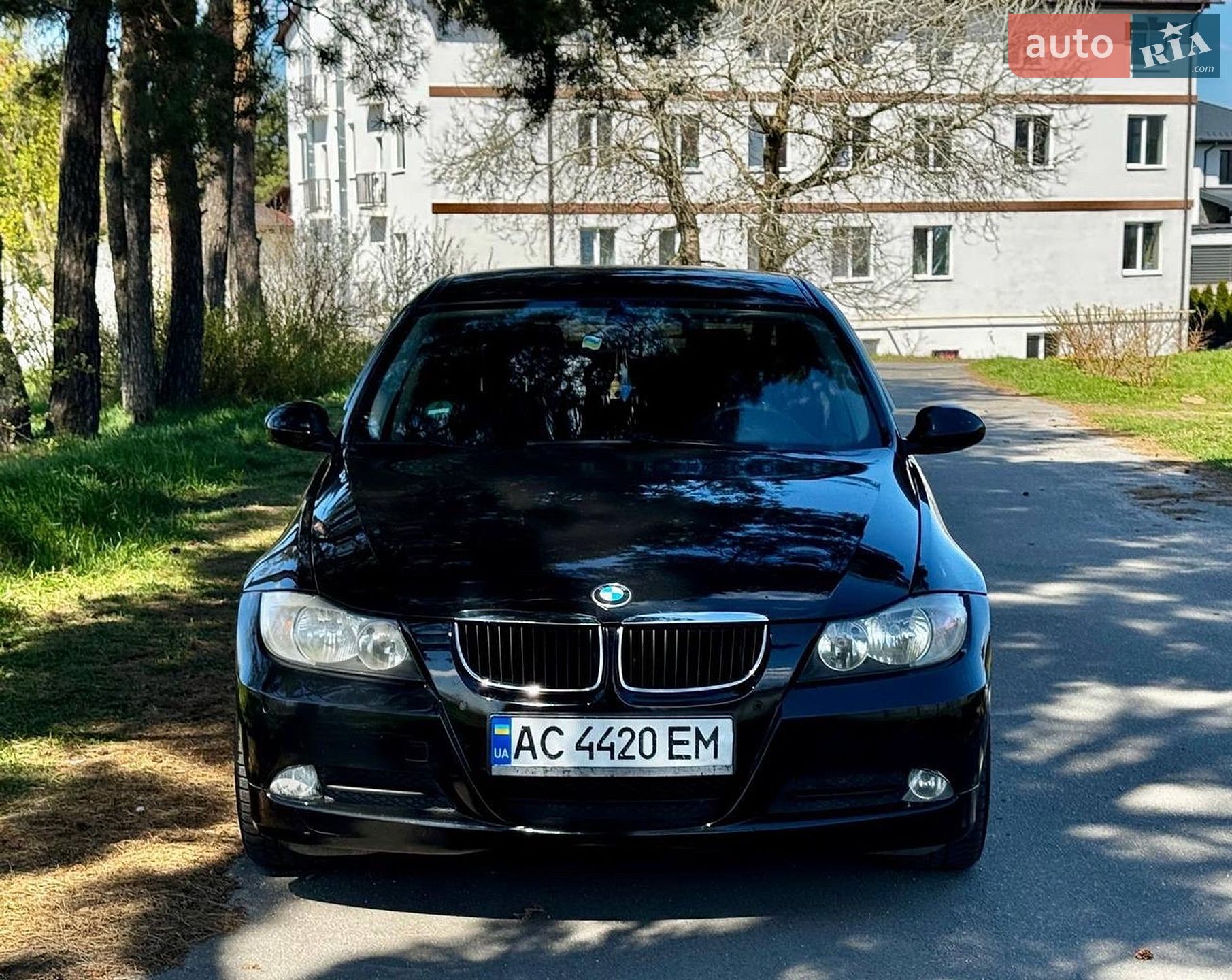 Головне фото звіту автомобіля BMW 318I 2006