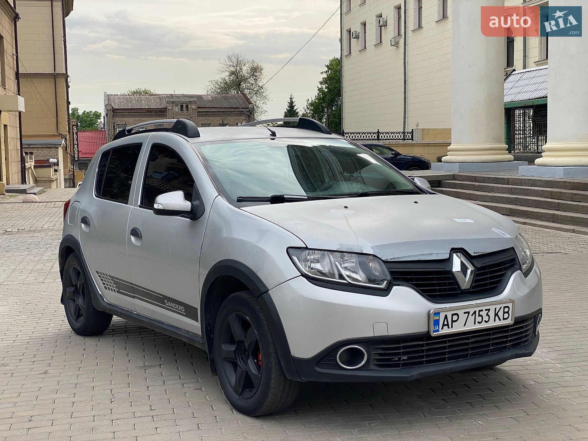 RENAULT SANDERO 2013