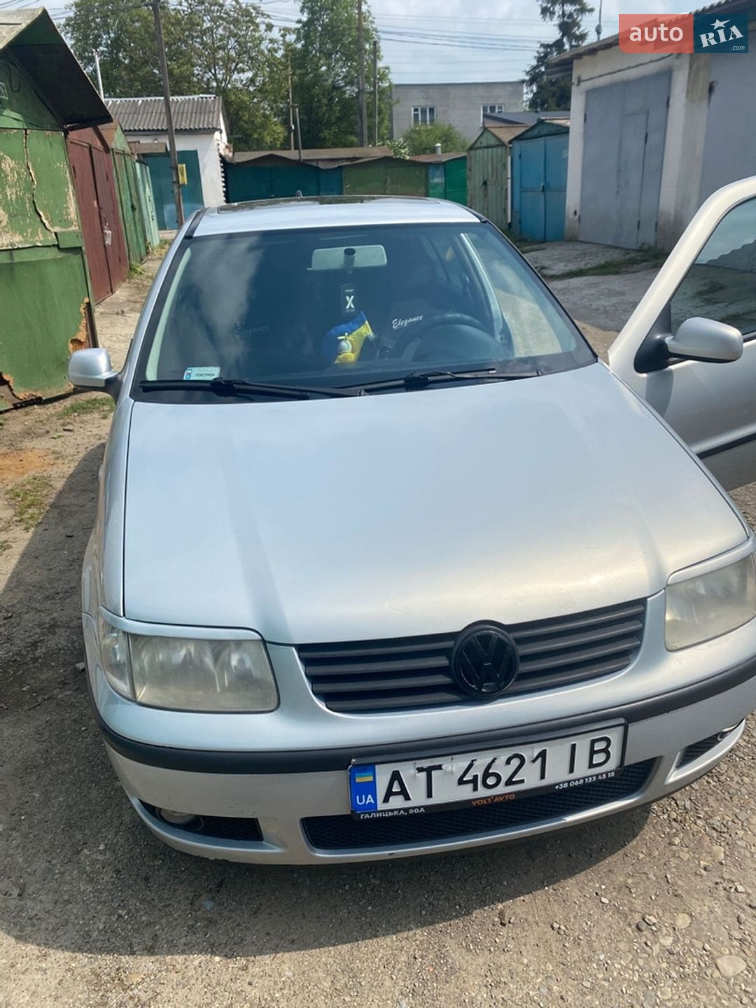 VOLKSWAGEN POLO 2000