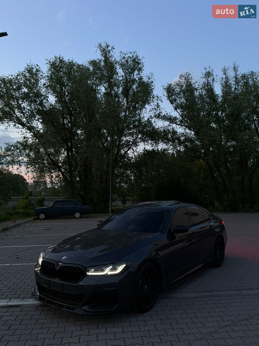 Головне фото звіту автомобіля BMW 540I 2017