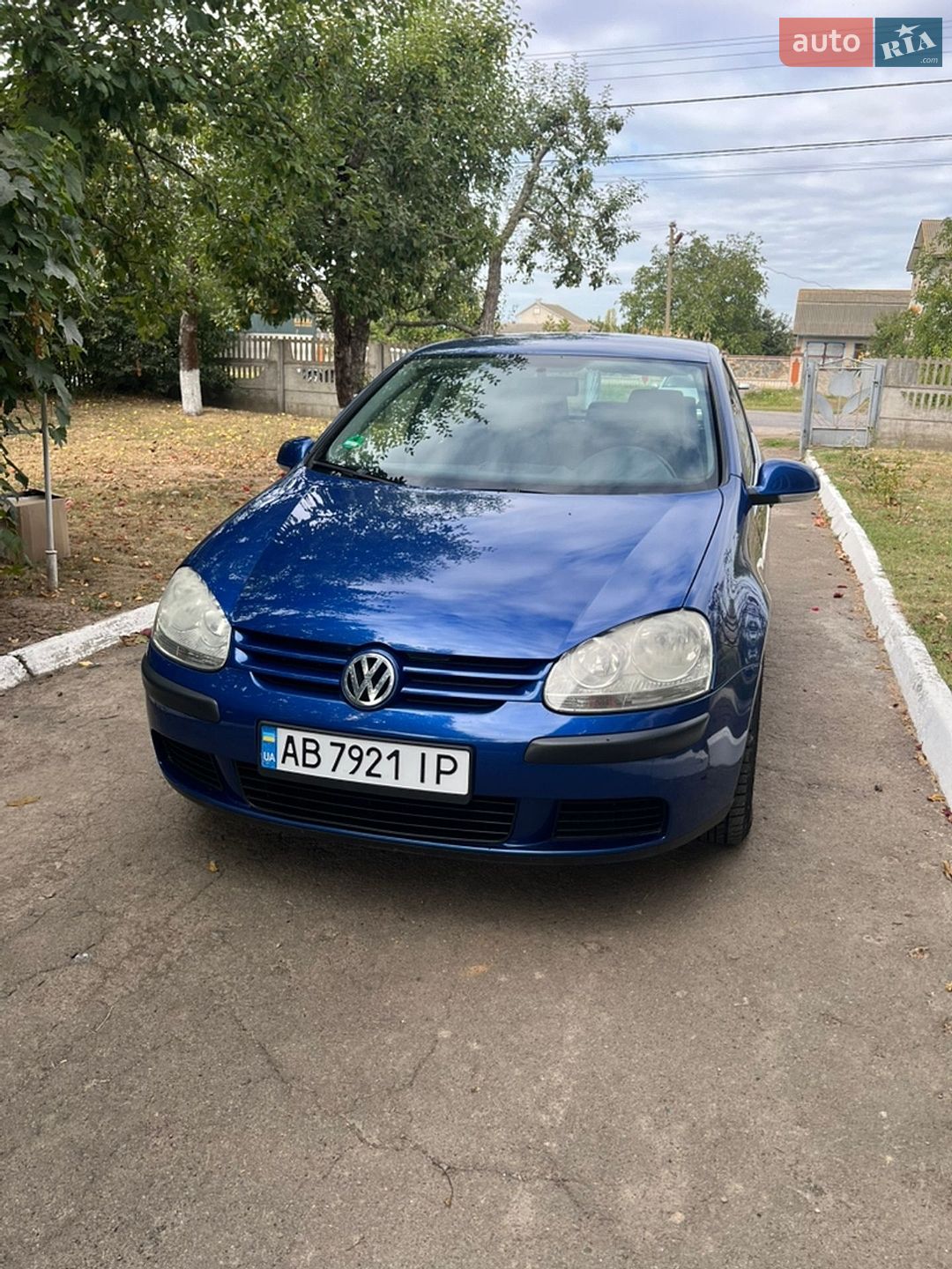 VOLKSWAGEN GOLF 2004