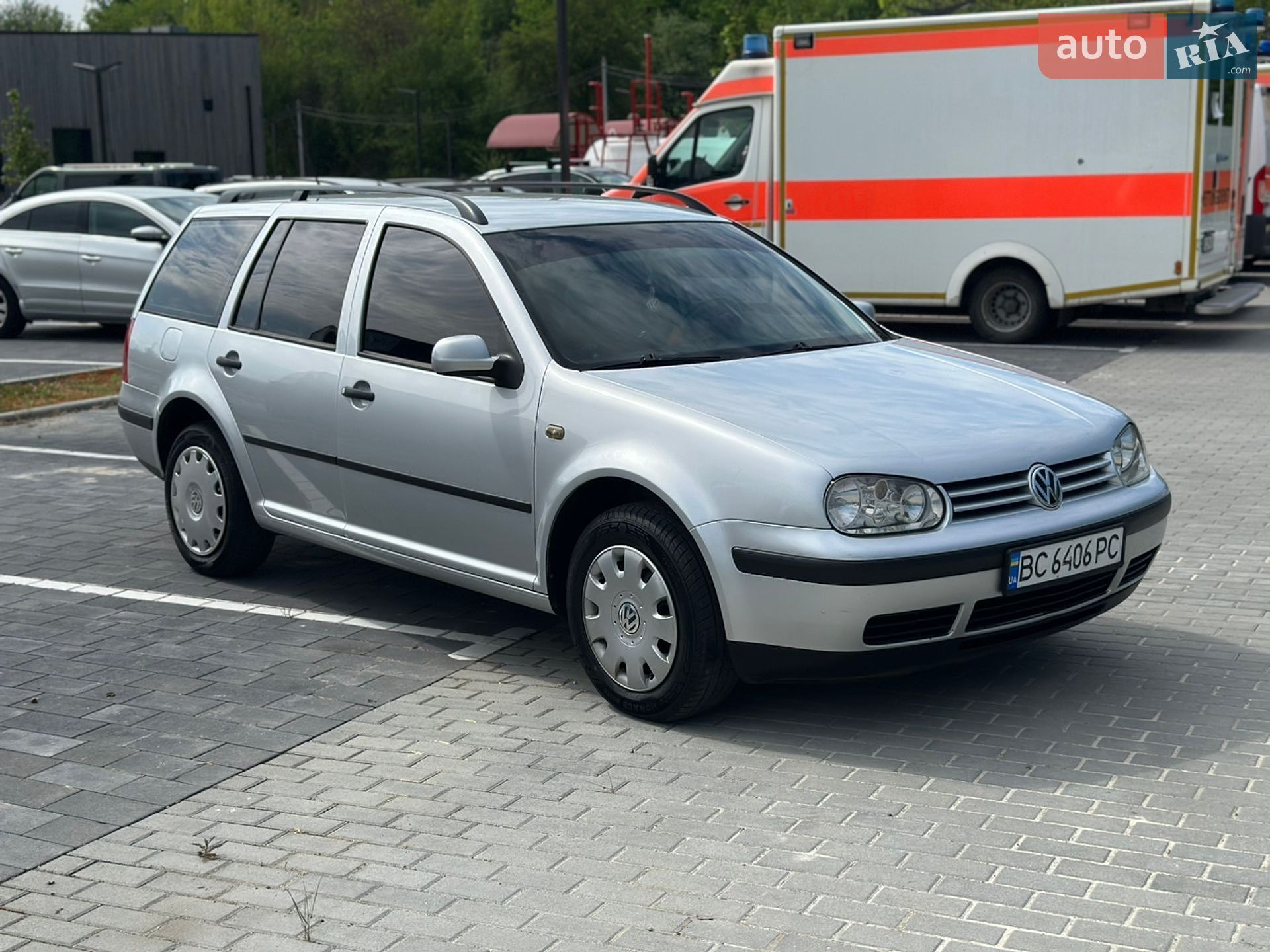 VOLKSWAGEN GOLF 2004