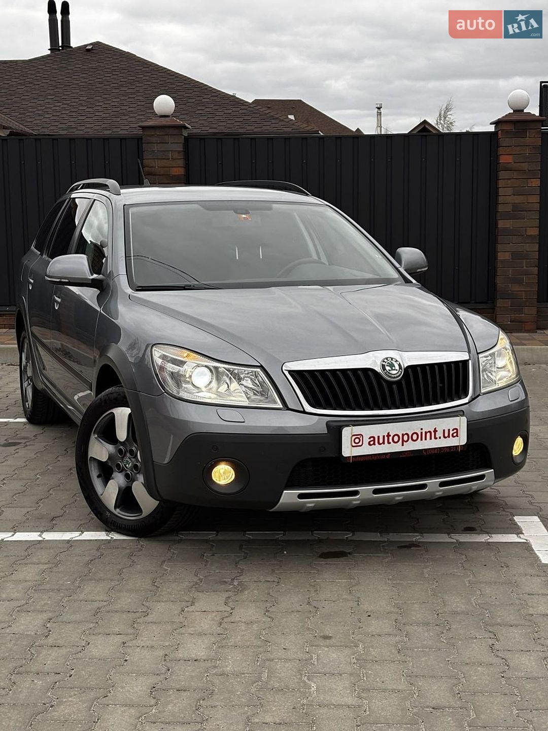 Головне фото звіту автомобіля SKODA OCTAVIA 2012