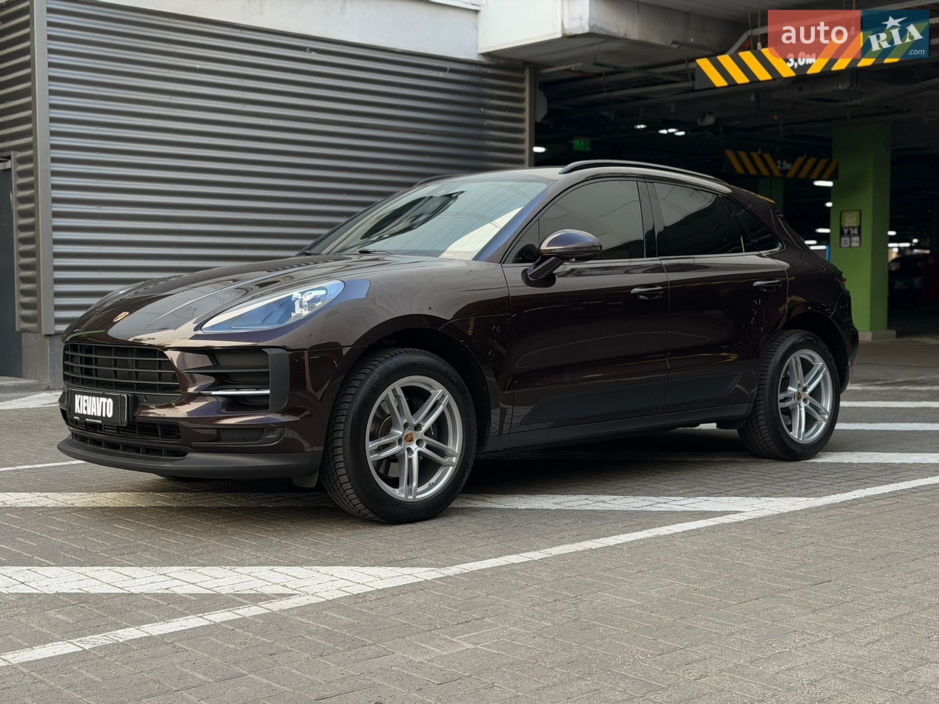 PORSCHE MACAN R4 2018