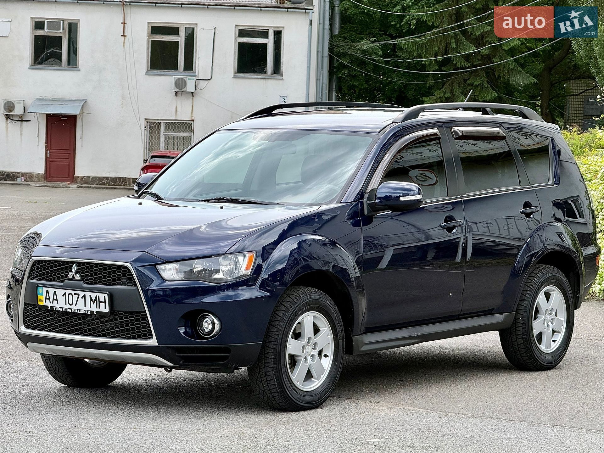 Головне фото звіту автомобіля MITSUBISHI OUTLANDER 2012