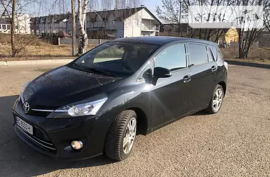 Toyota Verso 2014 - пробіг 210 тис. км