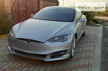 Tesla Model S 2013 - пробіг 108 тис. км