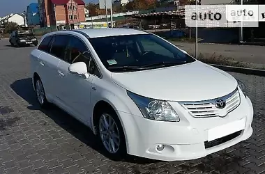 Toyota Avensis 2011 - пробег 190 тыс. км