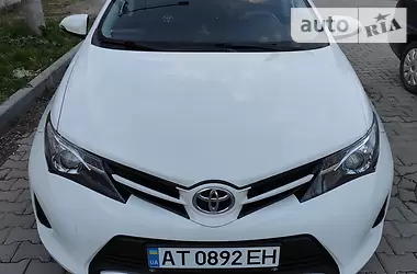 Toyota Auris 2014 - пробіг 175 тис. км