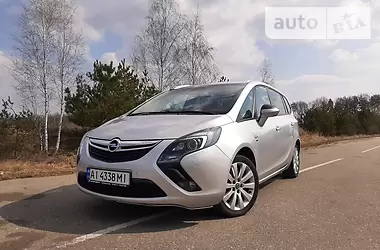 Opel Zafira Tourer 2014 - пробіг 200 тис. км